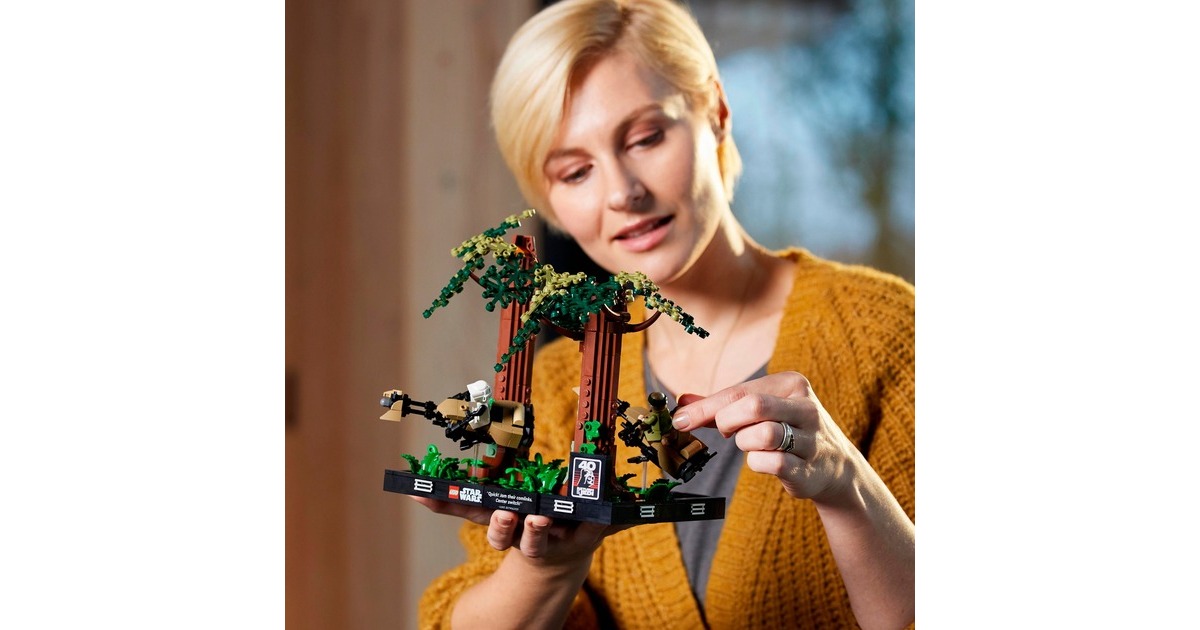 LEGO 75353 Star Wars Verfolgungsjagd auf Endor - Diorama, Konstruktionsspielzeug