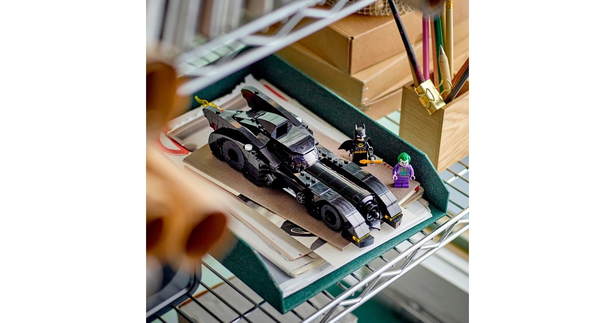 LEGO 76224 DC Super Heroes - Batmobile: Batman verfolgt den Joker, Konstruktionsspielzeug