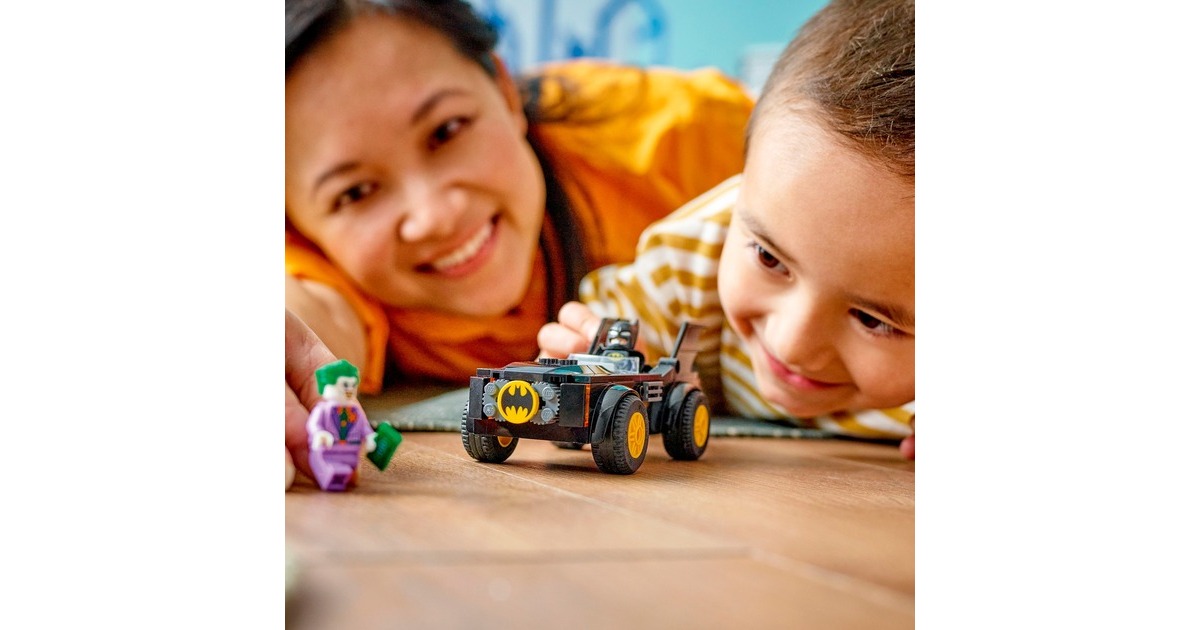 LEGO 76264 DC Super Heroes Verfolgungsjagd im Batmobile: Batman vs. Joker, Konstruktionsspielzeug