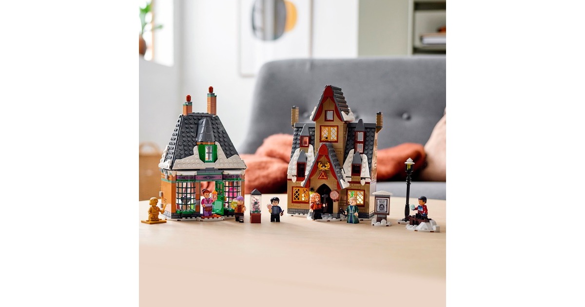 LEGO 76388 Harry Potter Besuch in Hogsmeade, Konstruktionsspielzeug(Set zum 20. Jubiläum mit Ron als goldene Minifigur)