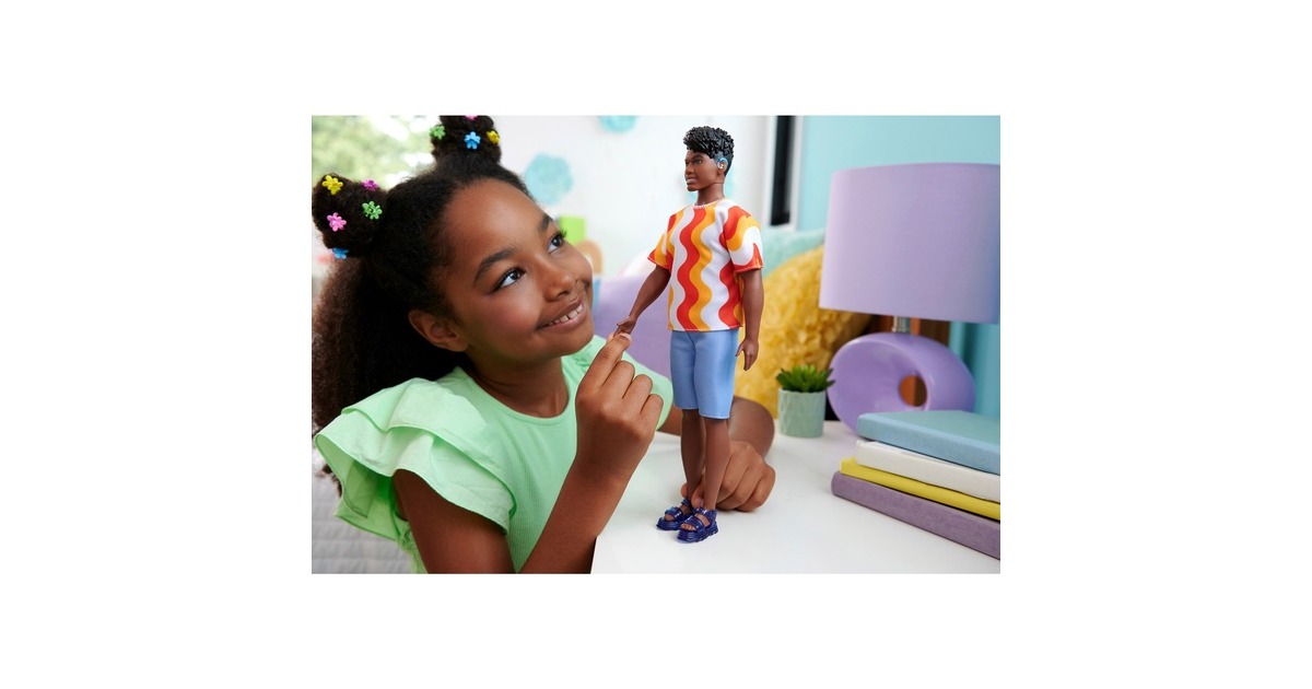 Mattel Barbie Fashionistas Ken-Puppe mit blauem und pinkem Sweater