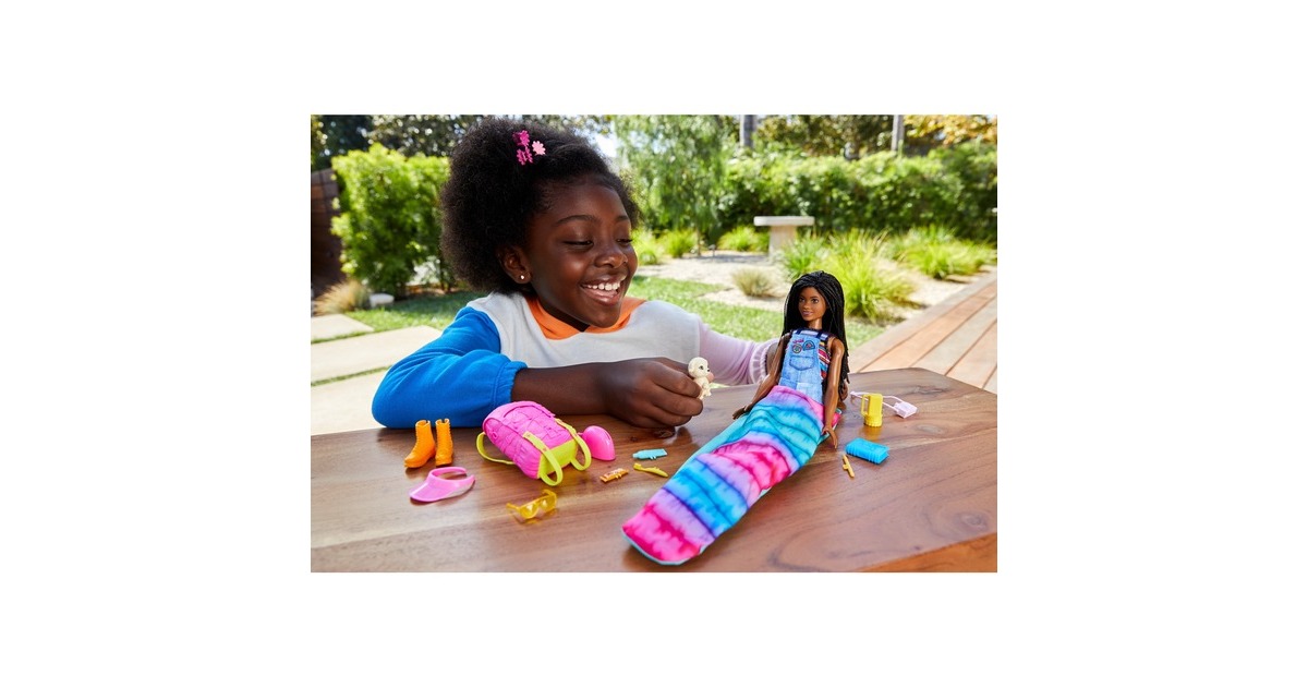 Mattel Barbie “It takes two! Camping” Spielset mit Brooklyn Puppe, Hündchen und Accessoires