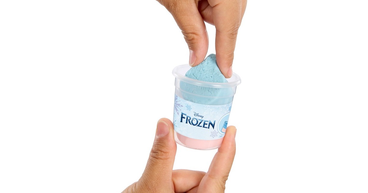 Mattel Disney Die Eiskönigin Elsas und Olafs Eiscreme-Stand, Kulisse