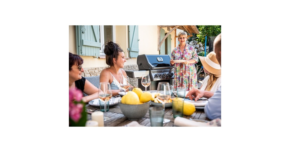 Napoleon Gasgrill Rogue SE 425, mit Drehspieß(schwarz, mit SIZZLE-ZONE)