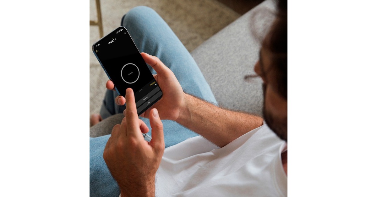 Nuki Smart Lock Pro, elektronisches Türschloss(schwarz, 4. Genertation)