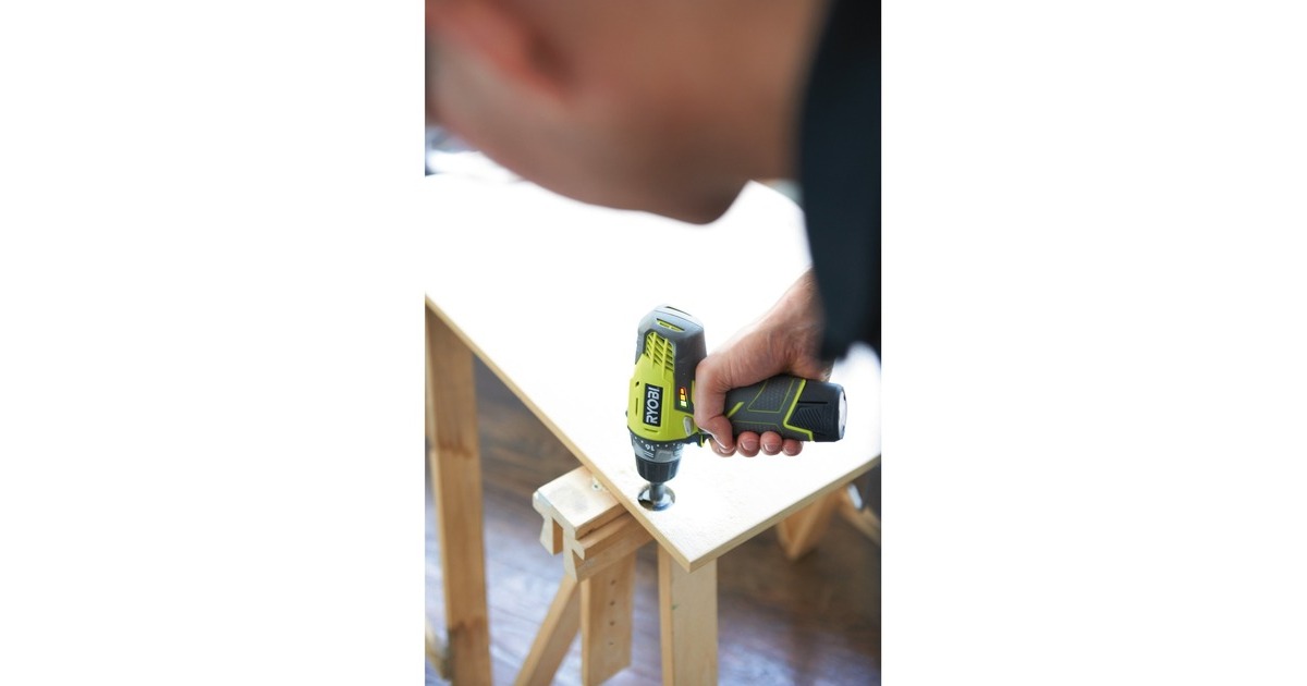 Ryobi Akku-Kompaktschrauber R12DD-220S, 12Volt, Bohrschrauber(grün/schwarz, Li-Ion Akku 2,0Ah, Werkzeugtasche)