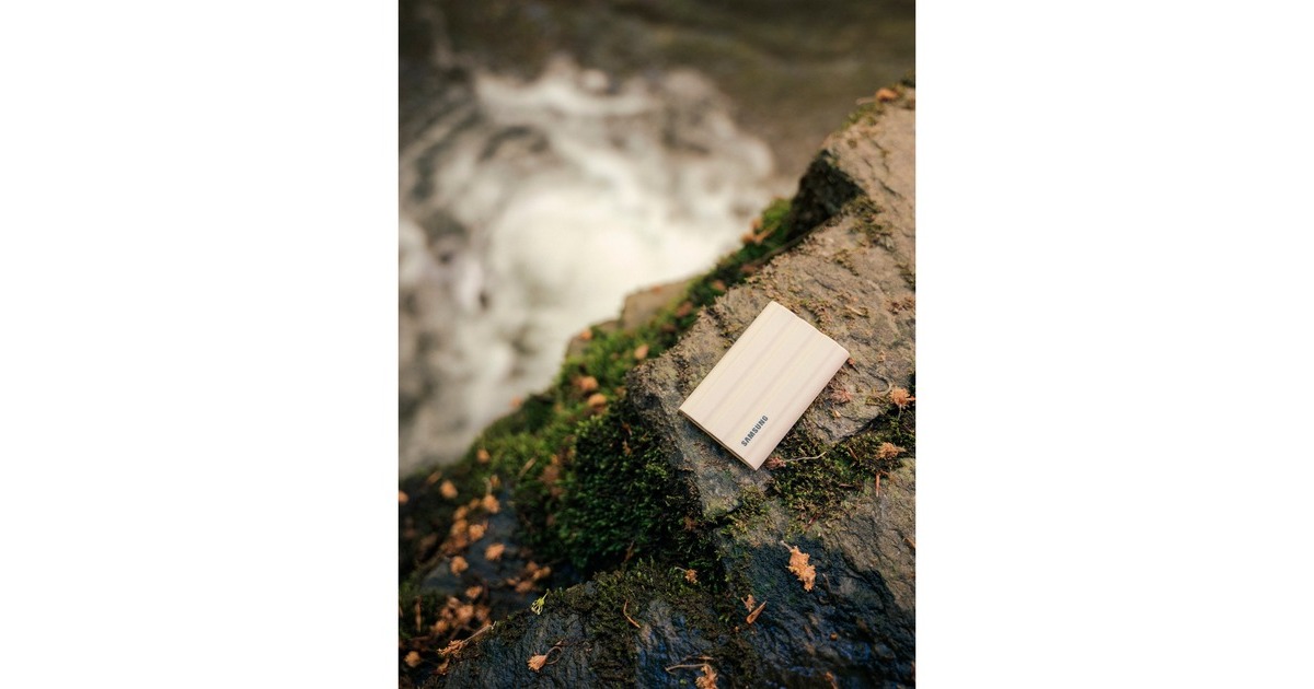 SAMSUNG Portable SSD T7 Shield 1 TB, Externe SSD(beige, USB-C 3.2 Gen 2 (10 Gbit/s), extern)