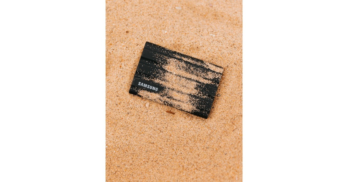 SAMSUNG Portable SSD T7 Shield 1 TB, Externe SSD(schwarz, USB-C 3.2 Gen 2 (10 Gbit/s), extern)