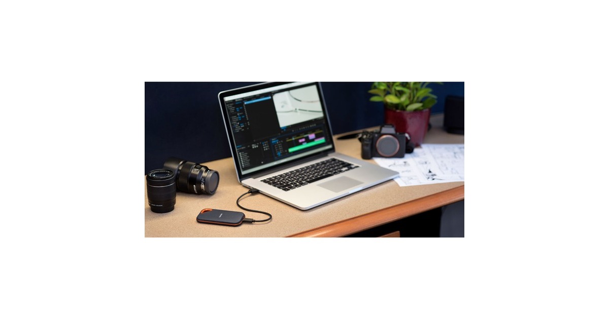 SanDisk Extreme PRO Portable SSD V2 2 TB, Externe SSD(schwarz/orange, USB-C 3.2 Gen 2x2 (20 Gbit/s))