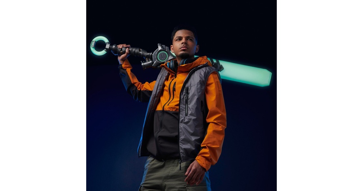 Spin Master League of Legends, lebensgroßer Schläger von Ekko, Rollenspiel(über 90cm groß mit mehr als 15 legendären Lichtern und Geräuschen, hochwertiges Cosplay, Sockel, Champion Collection)