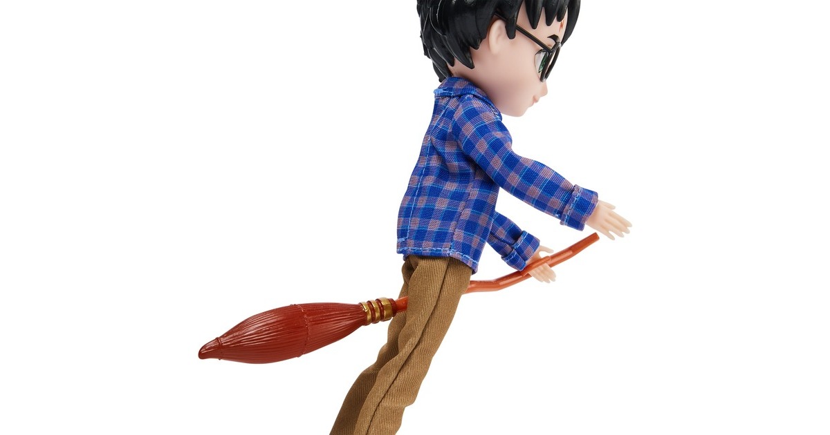 Spin Master Wizarding World Harry Potter - Geschenkset mit Harry Potter-Puppe, Spielfigur(ca. 20,3 cm groß, inkl. Besen, Tarnumhang und weiterem Zubehör)