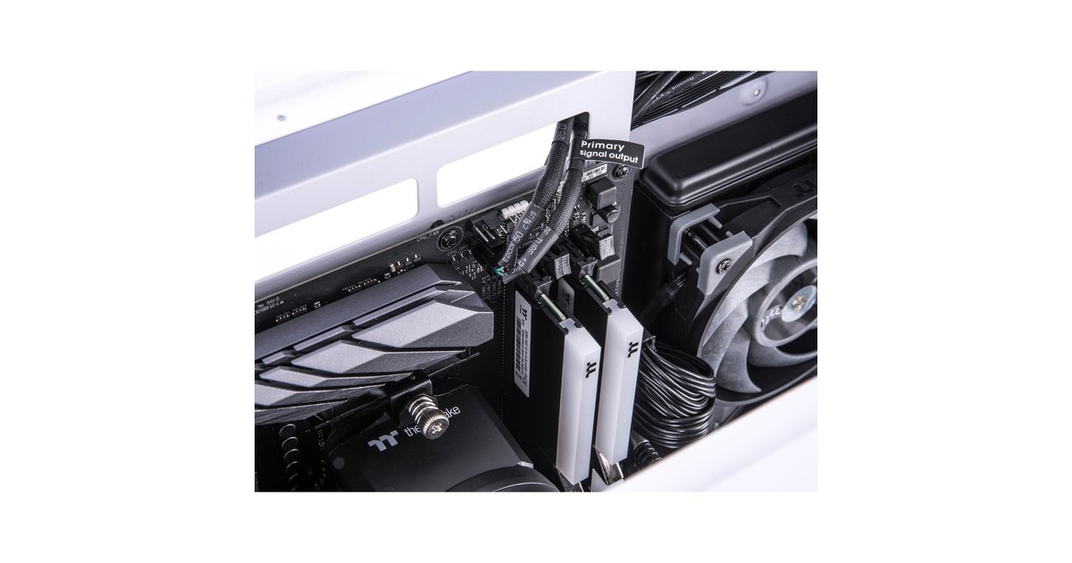 Thermaltake TTMOD PWM-Lüfter 4-Pin Y-Kabel(schwarz, 11cm, 3 Stück)