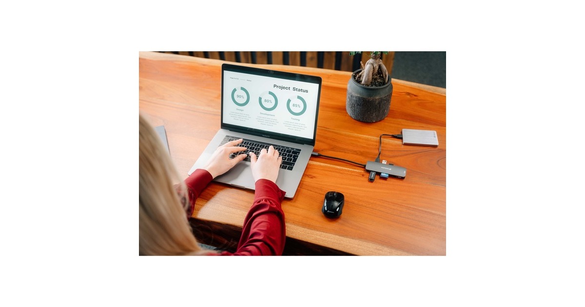 Verbatim USB-C Pro Multiport-Hub CMH-08, 8 Port, Dockingstation(grau, 2x HDMI, 3x USB-A, USB-C PD, SD, microSD)