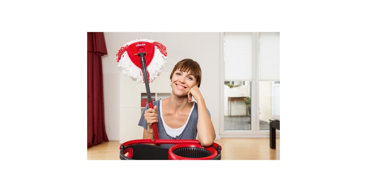 Vileda Turbo EasyWring & Clean Wischmop Komplettset, Bodenwischer(schwarz/rot, inkl. Classic Ersatzkopf)