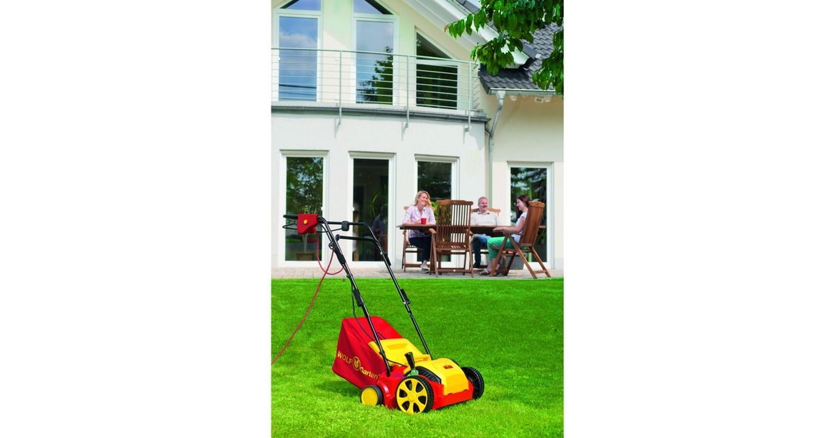 WOLF-Garten Elektro-Vertikutierer VA 303 E(rot/gelb, 30cm, 1.300 Watt)