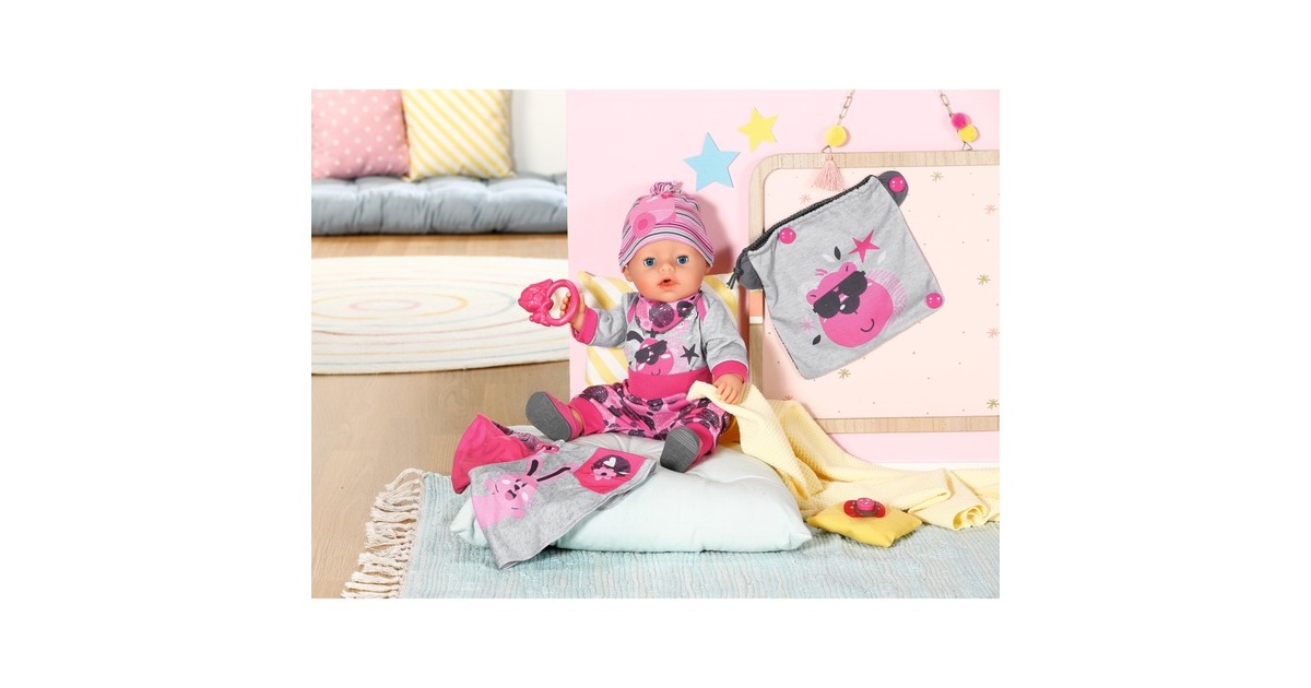 ZAPF Creation BABY born® Erstausstattung 43cm, Puppenzubehör(mit Poncho, Body, Hose, Mütze, Halstuch und Schuhen, inklusive Schnuller, Spielring und Turnbeutel)