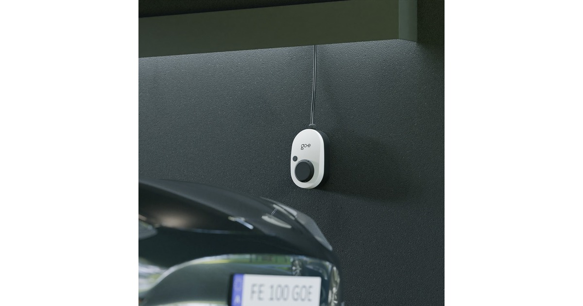 go-e Charger Gemini, 11 kW (16A 3-phasig), Wallbox(weiß/schwarz, ohne Kabel)