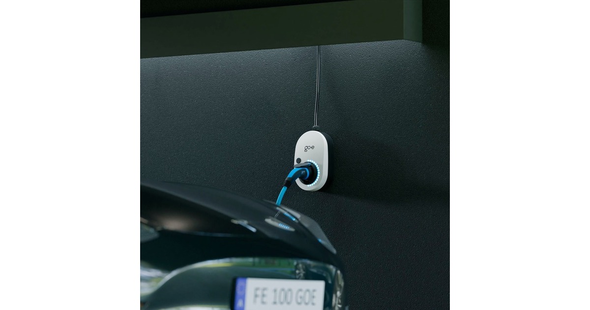 go-e Charger Gemini, 11 kW (16A 3-phasig), Wallbox(weiß/schwarz, ohne Kabel)