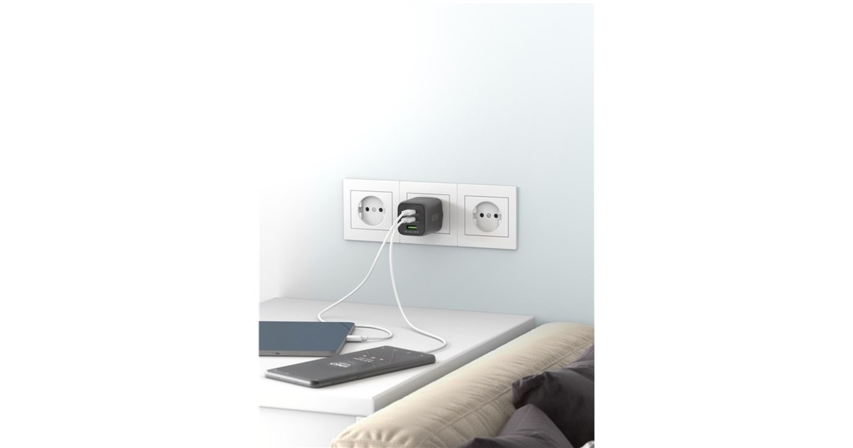 goobay USB-C PD Multiport-Schnellladegerät Nano 65 Watt(schwarz, 1x USB-A, 2x USB-C PD, GaN-Technologie)